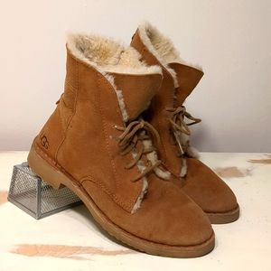 Ugg Quincy Wool lined leather boots size 6.5
